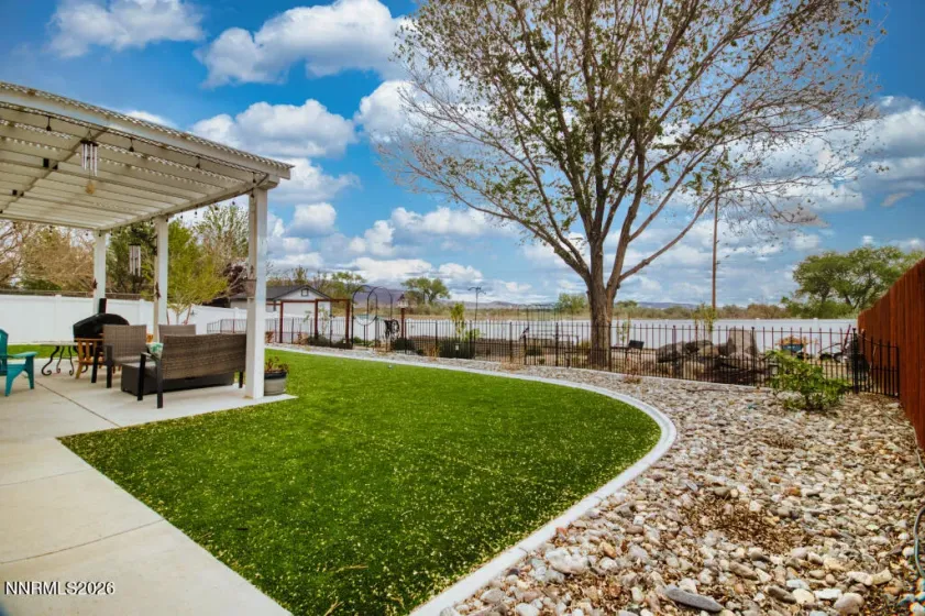 649 Saddle Horn, Fernley, Nevada 89408, 3 Bedrooms Bedrooms, ,2 BathroomsBathrooms,Residential,Residential,Saddle Horn,260004525