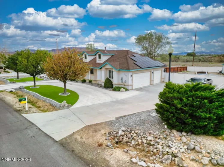 649 Saddle Horn, Fernley, Nevada 89408, 3 Bedrooms Bedrooms, ,2 BathroomsBathrooms,Residential,Residential,Saddle Horn,260004525