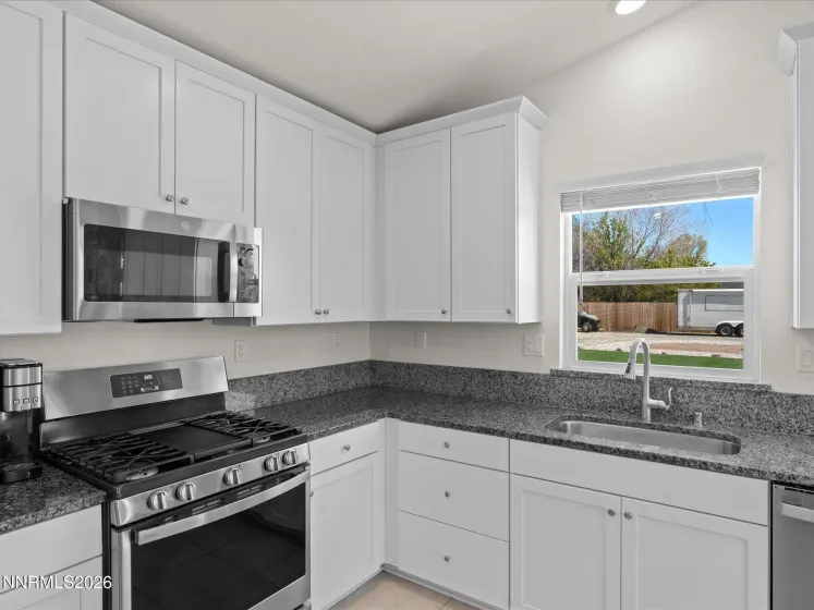 1980 Lanstar, Sparks, Nevada 89441, 4 Bedrooms Bedrooms, ,3 BathroomsBathrooms,Residential,Residential,Lanstar,260004527