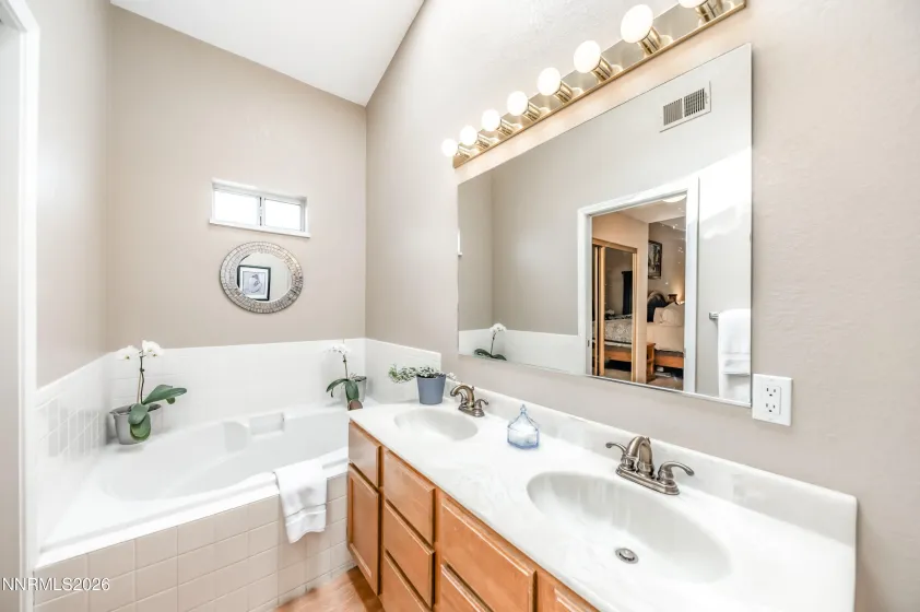 641 Talus, Reno, Nevada 89503, 3 Bedrooms Bedrooms, ,3 BathroomsBathrooms,Residential,Residential,Talus,260004528