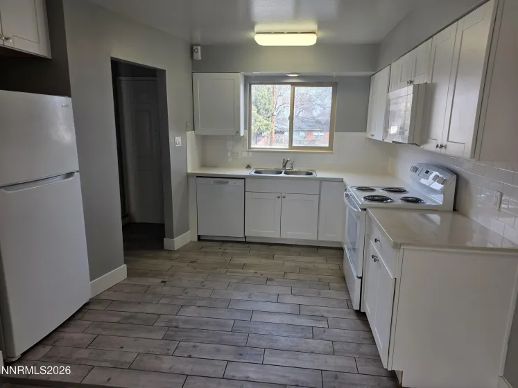 127 Smithridge, Reno, Nevada 89502, 2 Bedrooms Bedrooms, ,2 BathroomsBathrooms,Residential,Residential,Smithridge,260001488