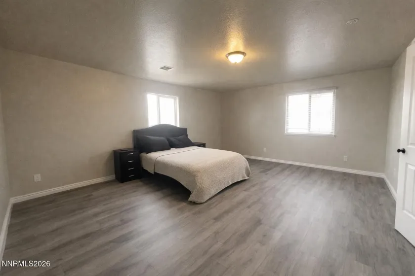 332 Lawndale, Spring Creek, Nevada 89815, 5 Bedrooms Bedrooms, ,3 BathroomsBathrooms,Residential,Residential,Lawndale,260004530