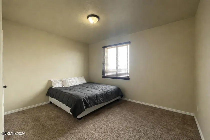 332 Lawndale, Spring Creek, Nevada 89815, 5 Bedrooms Bedrooms, ,3 BathroomsBathrooms,Residential,Residential,Lawndale,260004530