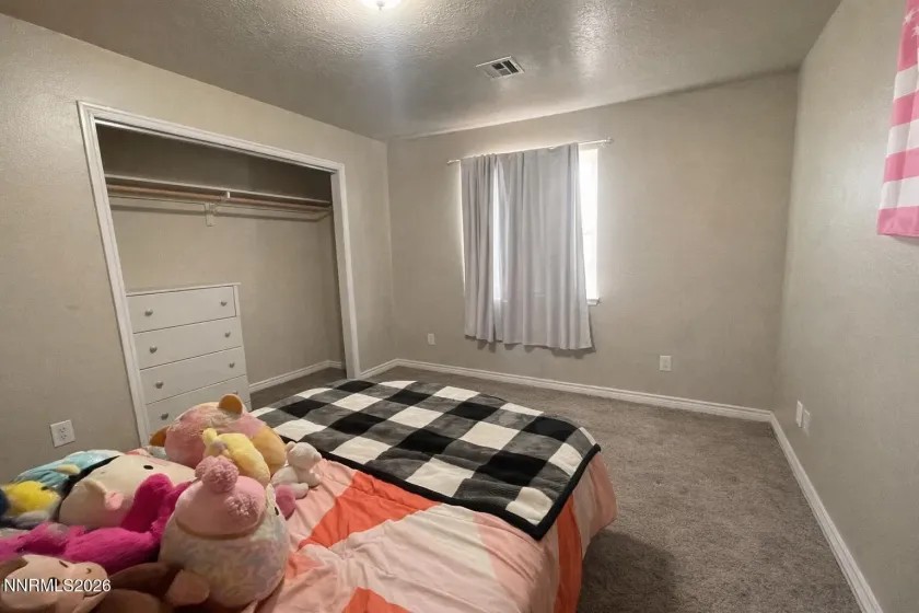 332 Lawndale, Spring Creek, Nevada 89815, 5 Bedrooms Bedrooms, ,3 BathroomsBathrooms,Residential,Residential,Lawndale,260004530