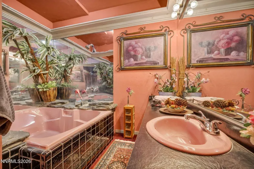 1015 US highway 395, Washoe Valley, Nevada 89704, 7 Bedrooms Bedrooms, ,6 BathroomsBathrooms,Residential,Residential,US highway 395,260004512