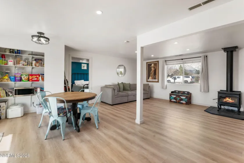 879 Whitney, Gardnerville, Nevada 89460, 3 Bedrooms Bedrooms, ,1 BathroomBathrooms,Residential,Residential,Whitney,260004536