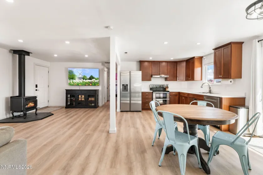 879 Whitney, Gardnerville, Nevada 89460, 3 Bedrooms Bedrooms, ,1 BathroomBathrooms,Residential,Residential,Whitney,260004536