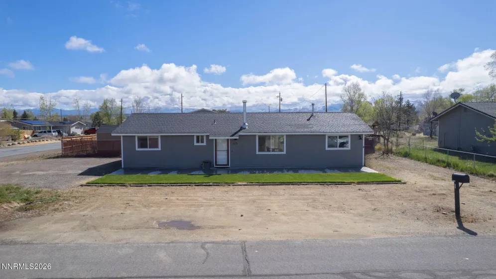 879 Whitney, Gardnerville, Nevada 89460, 3 Bedrooms Bedrooms, ,1 BathroomBathrooms,Residential,Residential,Whitney,260004536