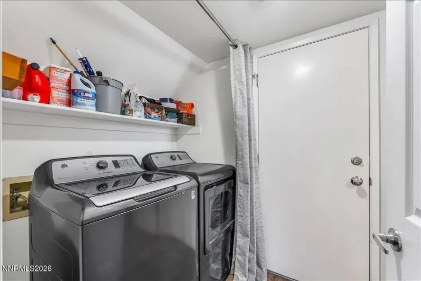 1402 Alvin, Sparks, Nevada 89434, 3 Bedrooms Bedrooms, ,3 BathroomsBathrooms,Residential,Residential,Alvin,260004538