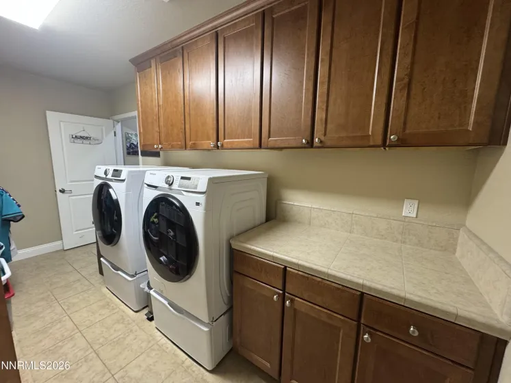 7125 Truth, Sparks, Nevada 89436, 5 Bedrooms Bedrooms, ,3 BathroomsBathrooms,Residential,Residential,Truth,260004541