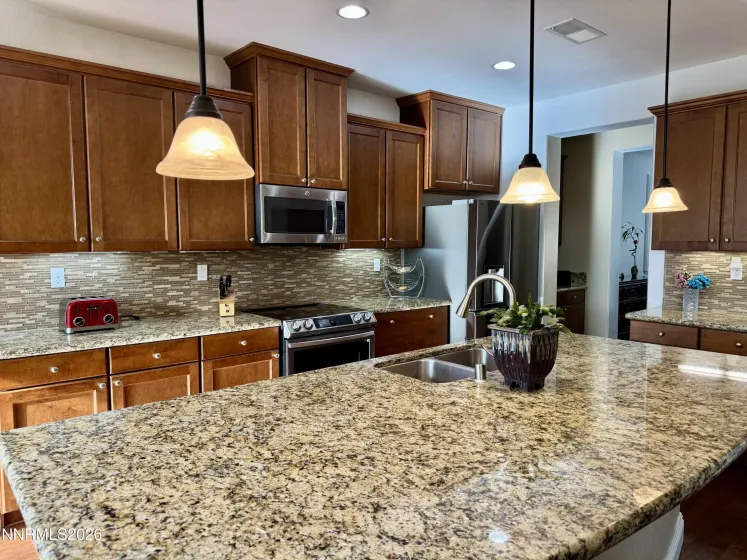 7125 Truth, Sparks, Nevada 89436, 5 Bedrooms Bedrooms, ,3 BathroomsBathrooms,Residential,Residential,Truth,260004541