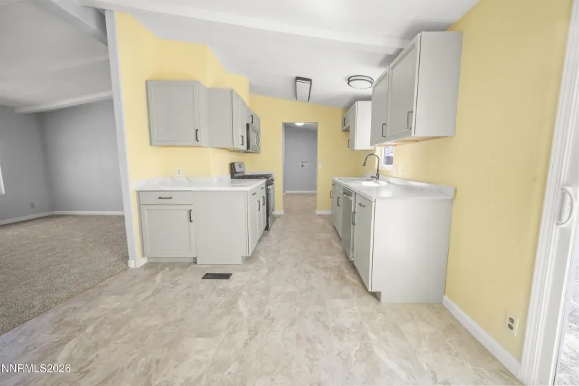 843 Silver, Fernley, Nevada 89408, 3 Bedrooms Bedrooms, ,2 BathroomsBathrooms,Residential,Residential,Silver,260004546