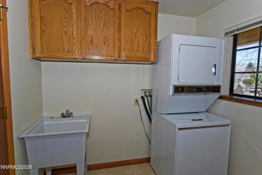 1058 Tenabo, Gardnerville, Nevada 89410, 3 Bedrooms Bedrooms, ,2 BathroomsBathrooms,Residential,Residential,Tenabo,260004550