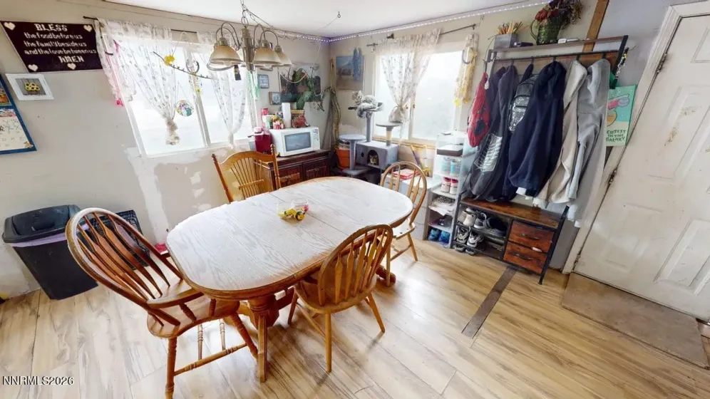 1724 2200 East, Battle Mountain, Nevada 89820, 3 Bedrooms Bedrooms, ,2 BathroomsBathrooms,Residential,Residential,2200 East,260004551