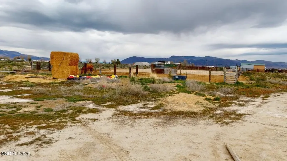 1724 2200 East, Battle Mountain, Nevada 89820, 3 Bedrooms Bedrooms, ,2 BathroomsBathrooms,Residential,Residential,2200 East,260004551