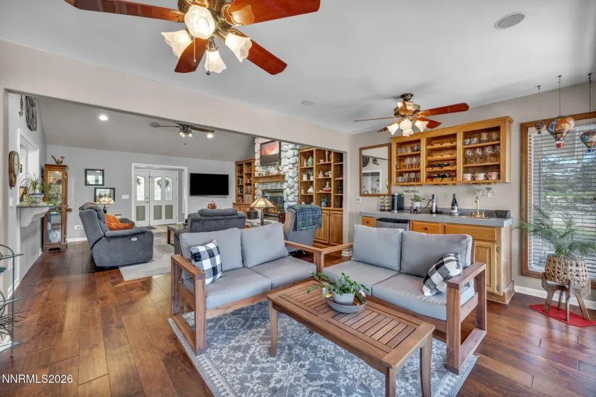 1340 Santa Cruz, Minden, Nevada 89423, 4 Bedrooms Bedrooms, ,3 BathroomsBathrooms,Residential,Residential,Santa Cruz,260004553