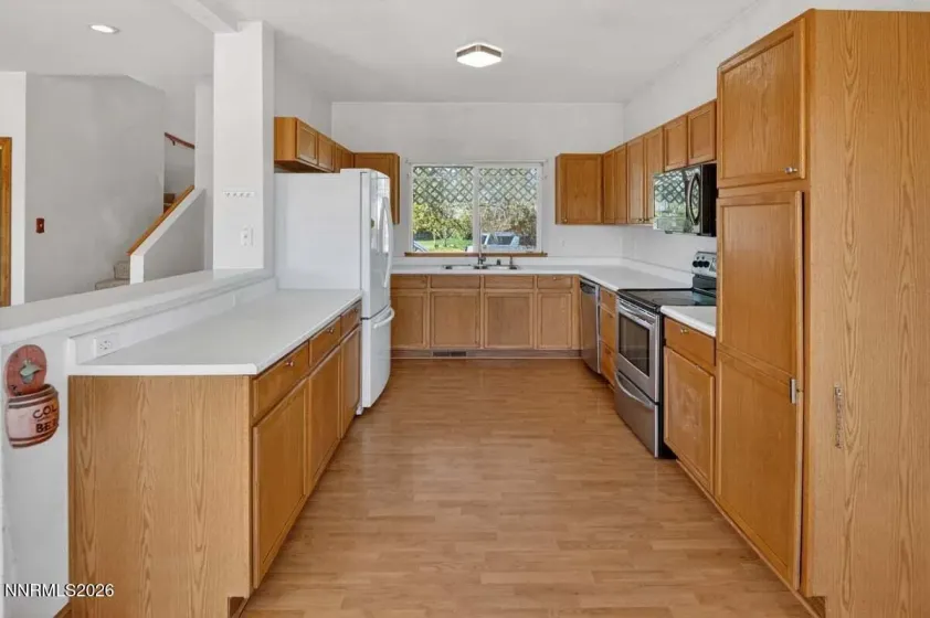 218 Poppy Hills, Fernley, Nevada 89408, 4 Bedrooms Bedrooms, ,3 BathroomsBathrooms,Residential,Residential,Poppy Hills,260004591