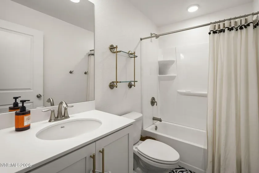 9338 Pond, Reno, Nevada 89506, 4 Bedrooms Bedrooms, ,3 BathroomsBathrooms,Residential,Residential,Pond,260004554