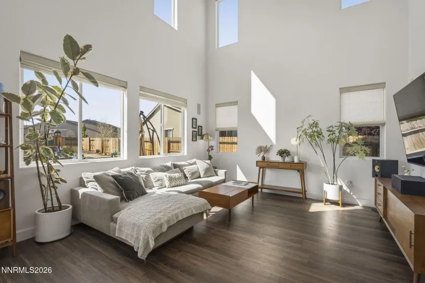 9338 Pond, Reno, Nevada 89506, 4 Bedrooms Bedrooms, ,3 BathroomsBathrooms,Residential,Residential,Pond,260004554