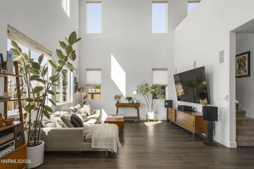 9338 Pond, Reno, Nevada 89506, 4 Bedrooms Bedrooms, ,3 BathroomsBathrooms,Residential,Residential,Pond,260004554