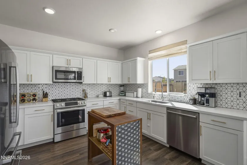 9338 Pond, Reno, Nevada 89506, 4 Bedrooms Bedrooms, ,3 BathroomsBathrooms,Residential,Residential,Pond,260004554