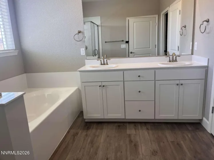 6181 Farm House, Sparks, Nevada 89436, 3 Bedrooms Bedrooms, ,2 BathroomsBathrooms,Residential,Residential,Farm House,260004555