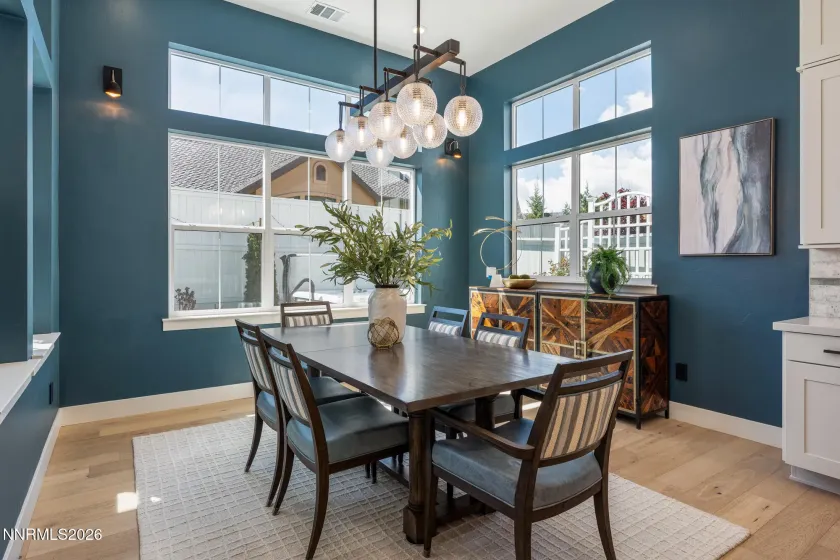 720 Marewood, Reno, Nevada 89509, 3 Bedrooms Bedrooms, ,4 BathroomsBathrooms,Residential,Residential,Marewood,260004557