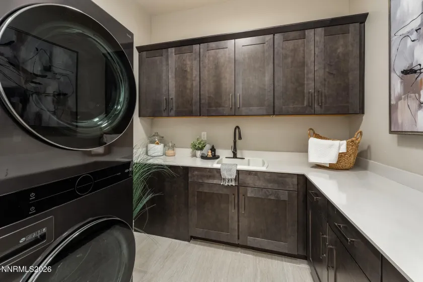 720 Marewood, Reno, Nevada 89509, 3 Bedrooms Bedrooms, ,4 BathroomsBathrooms,Residential,Residential,Marewood,260004557