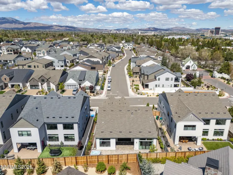 720 Marewood, Reno, Nevada 89509, 3 Bedrooms Bedrooms, ,4 BathroomsBathrooms,Residential,Residential,Marewood,260004557