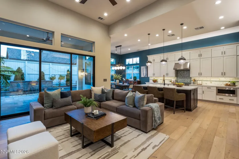 720 Marewood, Reno, Nevada 89509, 3 Bedrooms Bedrooms, ,4 BathroomsBathrooms,Residential,Residential,Marewood,260004557