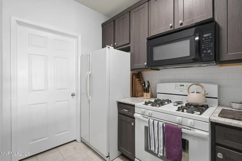 900 Meadows, Reno, Nevada 89521, 2 Bedrooms Bedrooms, ,2 BathroomsBathrooms,Residential,Residential,Meadows,260004562