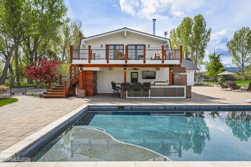 Outdoor Kitchen & Pool