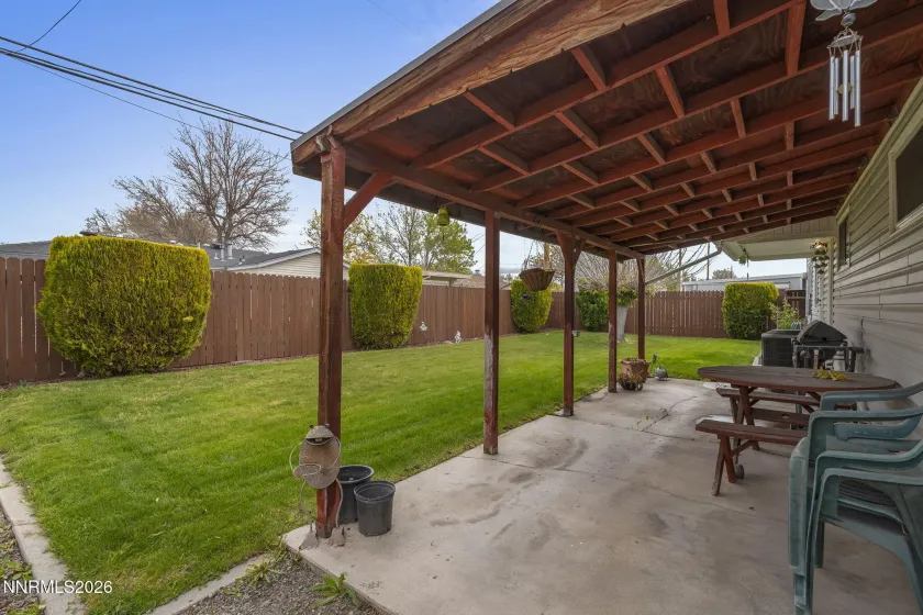 1360 Oxford, Sparks, Nevada 89431, 3 Bedrooms Bedrooms, ,2 BathroomsBathrooms,Residential,Residential,Oxford,260004583