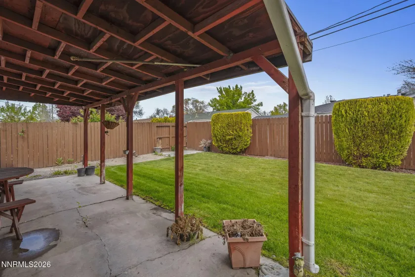 1360 Oxford, Sparks, Nevada 89431, 3 Bedrooms Bedrooms, ,2 BathroomsBathrooms,Residential,Residential,Oxford,260004583