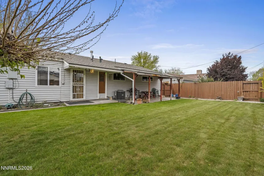 1360 Oxford, Sparks, Nevada 89431, 3 Bedrooms Bedrooms, ,2 BathroomsBathrooms,Residential,Residential,Oxford,260004583