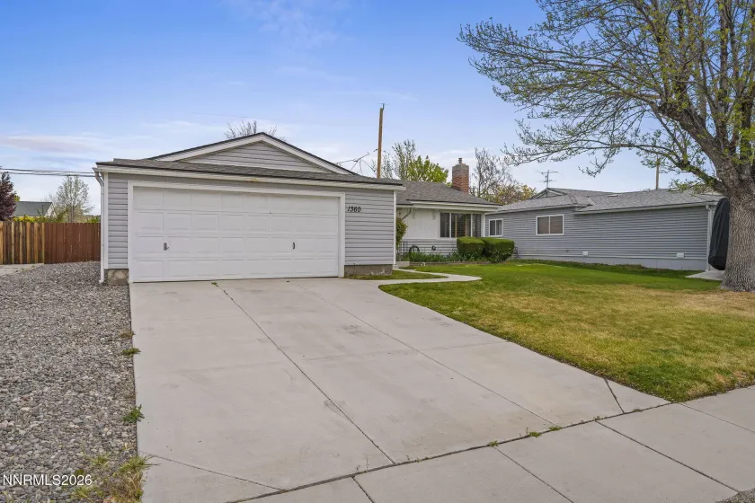 1360 Oxford, Sparks, Nevada 89431, 3 Bedrooms Bedrooms, ,2 BathroomsBathrooms,Residential,Residential,Oxford,260004583