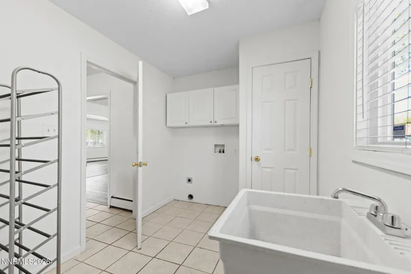 1702 Stewart, Carson City, Nevada 89706, 2 Bedrooms Bedrooms, ,1 BathroomBathrooms,Residential,Residential,Stewart,260004584