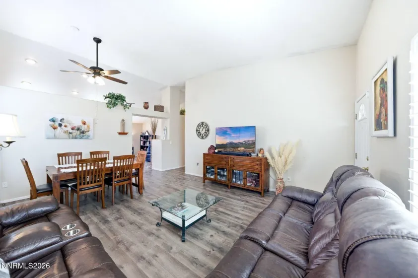 7911 Sand Pebble, Reno, Nevada 89506, 4 Bedrooms Bedrooms, ,2 BathroomsBathrooms,Residential,Residential,Sand Pebble,260004586