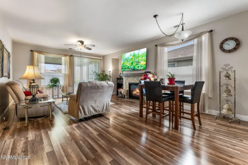 916 Lakeview, Dayton, Nevada 89403, 3 Bedrooms Bedrooms, ,2 BathroomsBathrooms,Residential,Residential,Lakeview,260004588