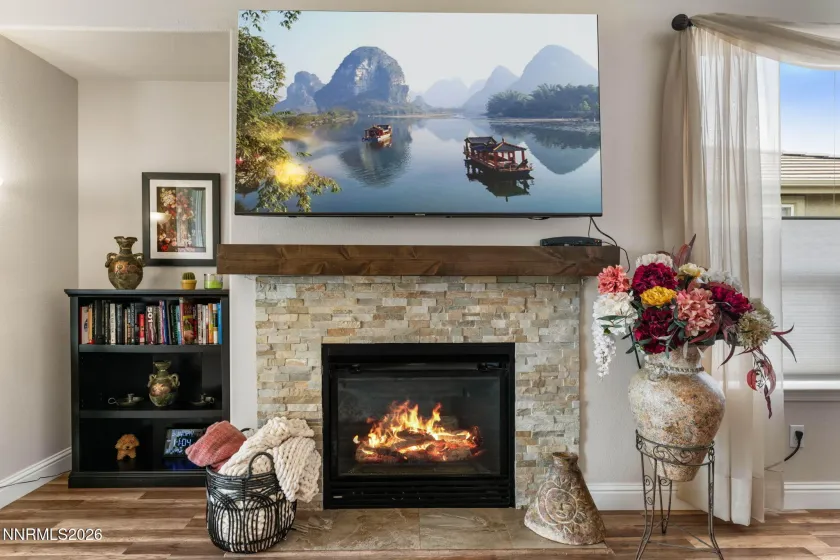 916 Lakeview, Dayton, Nevada 89403, 3 Bedrooms Bedrooms, ,2 BathroomsBathrooms,Residential,Residential,Lakeview,260004588