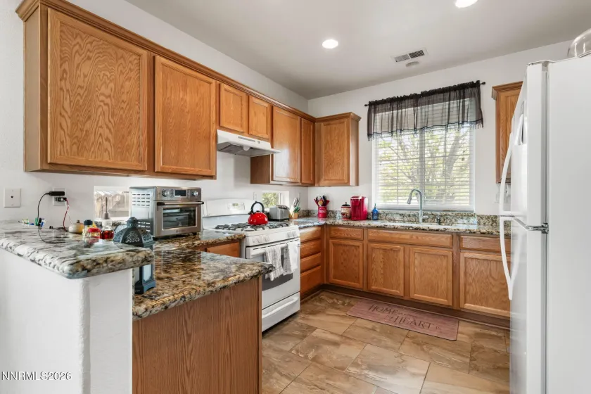 916 Lakeview, Dayton, Nevada 89403, 3 Bedrooms Bedrooms, ,2 BathroomsBathrooms,Residential,Residential,Lakeview,260004588