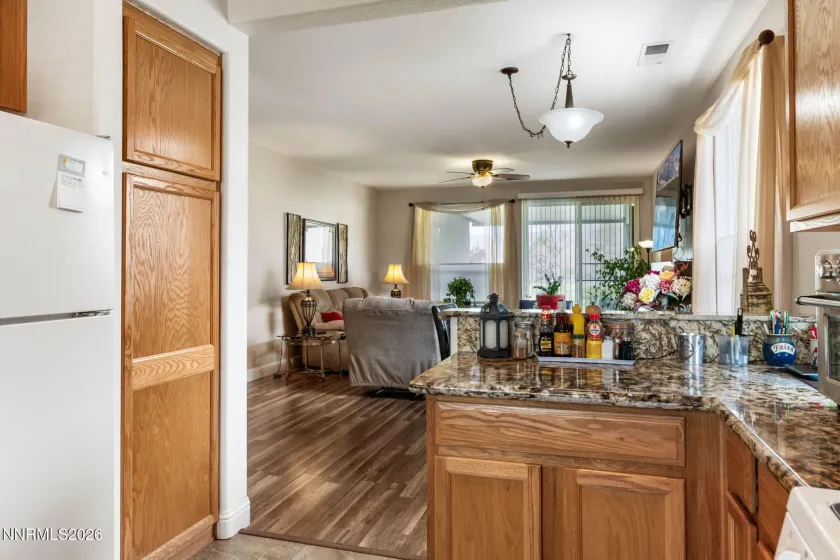 916 Lakeview, Dayton, Nevada 89403, 3 Bedrooms Bedrooms, ,2 BathroomsBathrooms,Residential,Residential,Lakeview,260004588