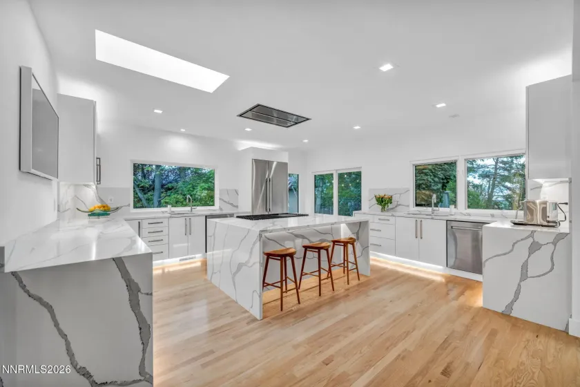 2040 Parkridge, Reno, Nevada 89509, 5 Bedrooms Bedrooms, ,4 BathroomsBathrooms,Residential,Residential,Parkridge,260004595