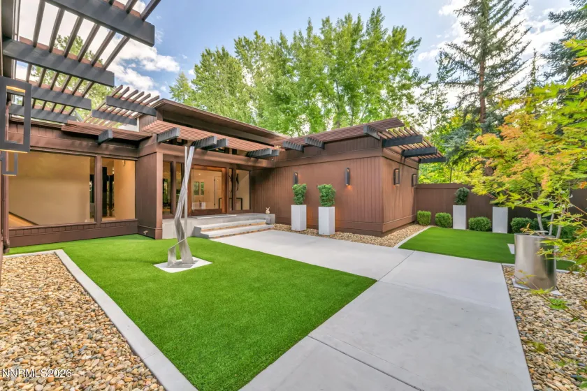 2040 Parkridge, Reno, Nevada 89509, 5 Bedrooms Bedrooms, ,4 BathroomsBathrooms,Residential,Residential,Parkridge,260004595