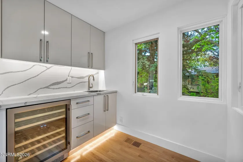 2040 Parkridge, Reno, Nevada 89509, 5 Bedrooms Bedrooms, ,4 BathroomsBathrooms,Residential,Residential,Parkridge,260004595