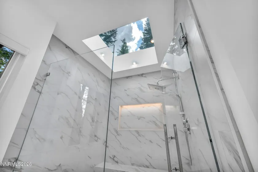 2040 Parkridge, Reno, Nevada 89509, 5 Bedrooms Bedrooms, ,4 BathroomsBathrooms,Residential,Residential,Parkridge,260004595