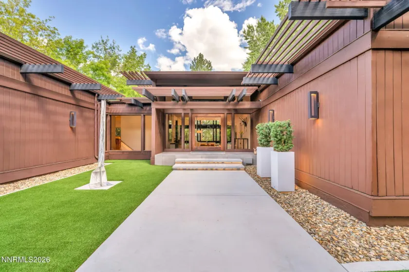 2040 Parkridge, Reno, Nevada 89509, 5 Bedrooms Bedrooms, ,4 BathroomsBathrooms,Residential,Residential,Parkridge,260004595