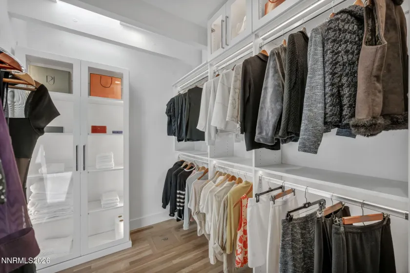 2040 Parkridge, Reno, Nevada 89509, 5 Bedrooms Bedrooms, ,4 BathroomsBathrooms,Residential,Residential,Parkridge,260004595