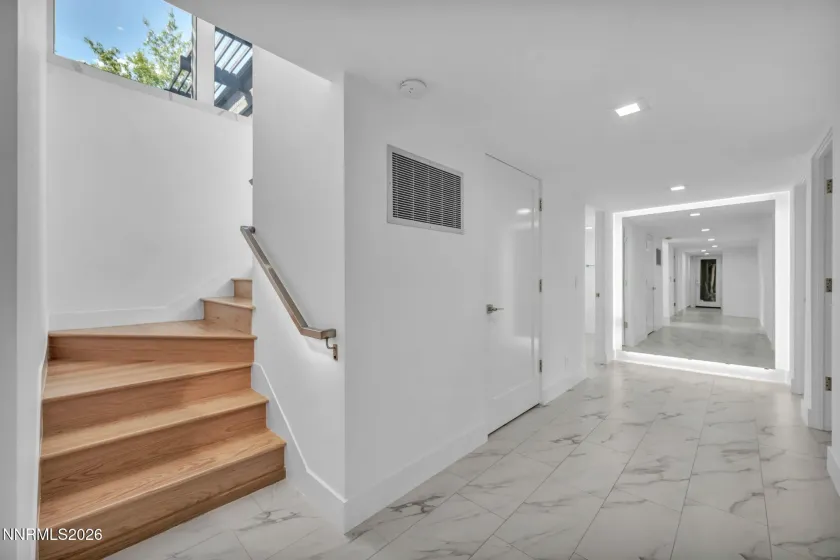 2040 Parkridge, Reno, Nevada 89509, 5 Bedrooms Bedrooms, ,4 BathroomsBathrooms,Residential,Residential,Parkridge,260004595