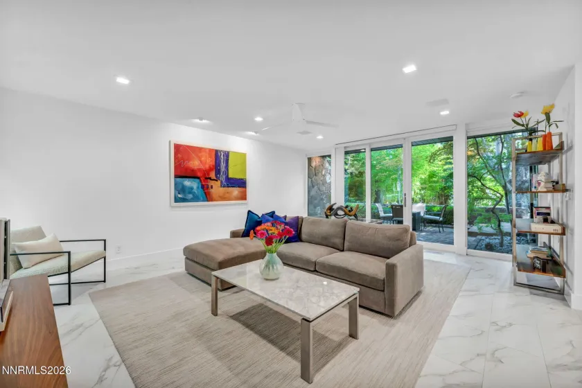 2040 Parkridge, Reno, Nevada 89509, 5 Bedrooms Bedrooms, ,4 BathroomsBathrooms,Residential,Residential,Parkridge,260004595